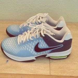 Nike Tennis Shoes